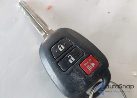 2017 Toyota Rav4 Xle из США, поврежденный, VIN JTMRFREVXHD207319